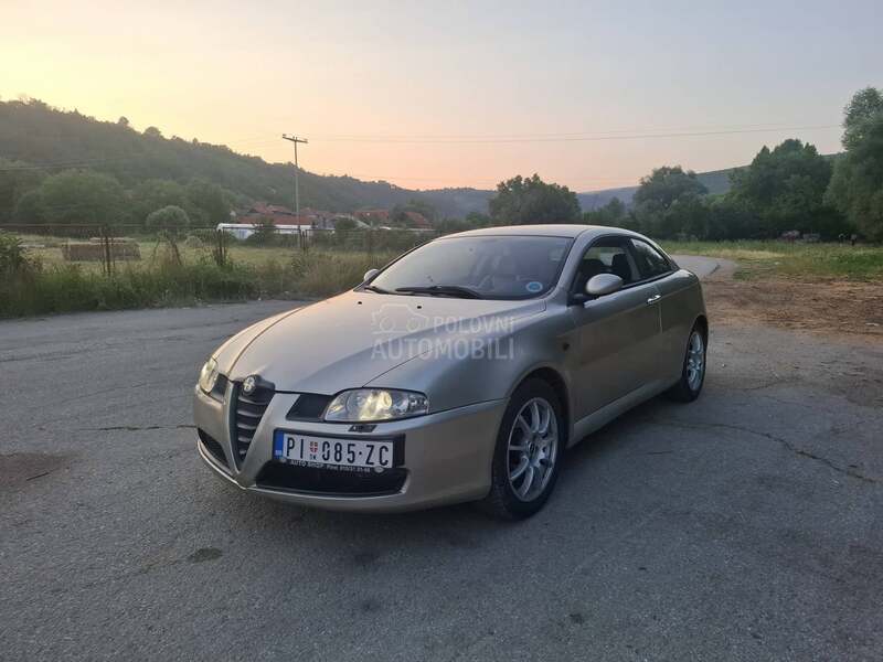 Alfa Romeo GT 
