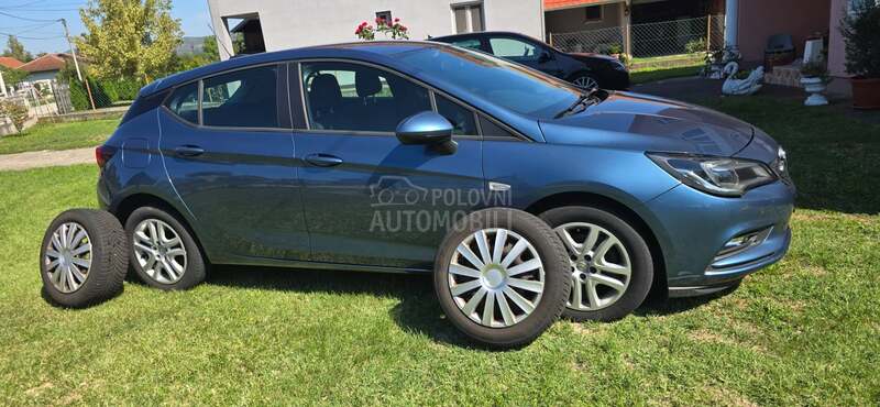 Opel Astra K 1.0