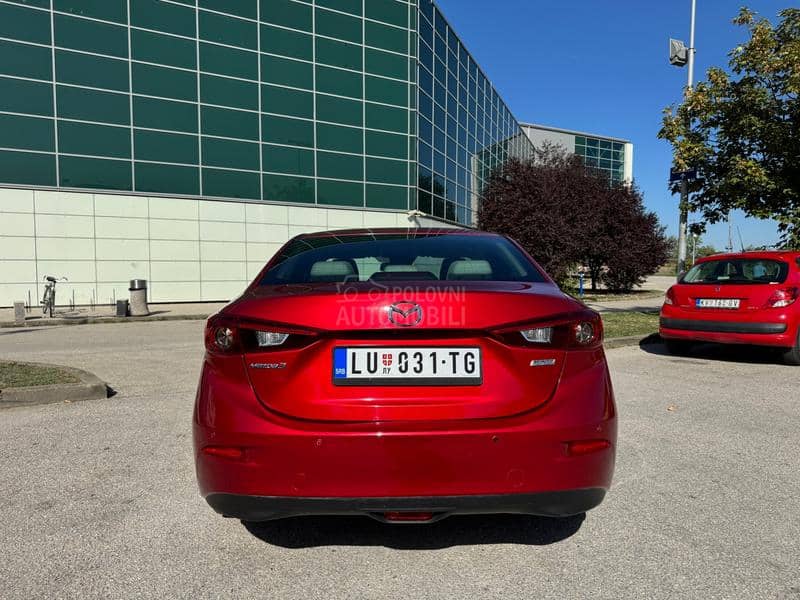 Mazda 3 1.5 SKYACTIV AUT