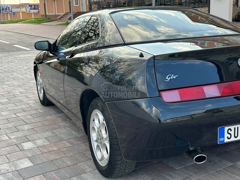 Alfa Romeo GTV 