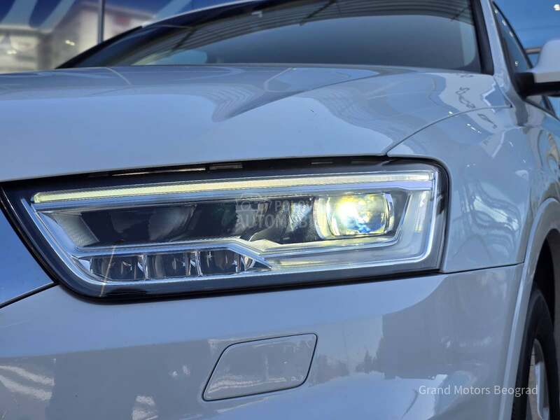 Audi Q3 2.0 TDI S-LINE