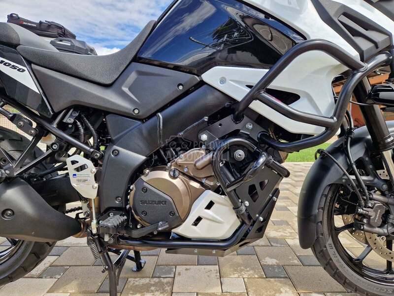 Suzuki V Strom 1050