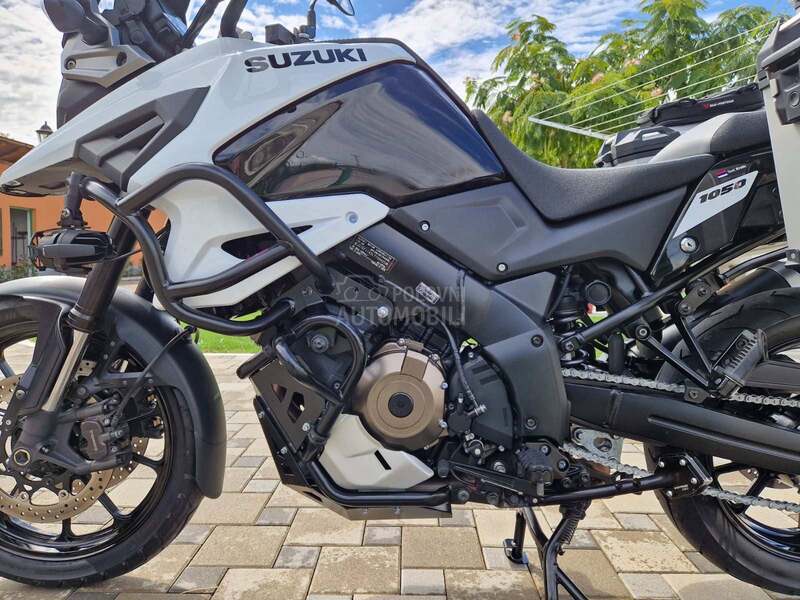 Suzuki V Strom 1050