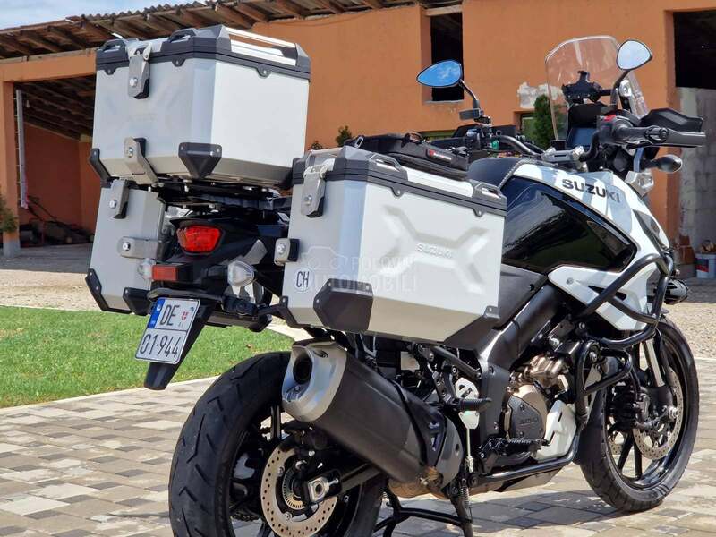 Suzuki V Strom 1050