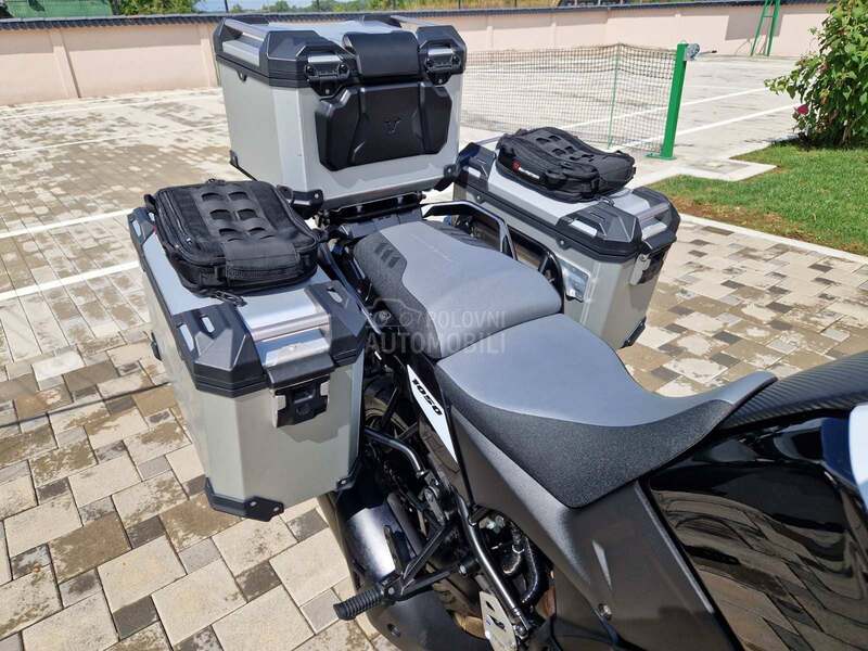 Suzuki V Strom 1050