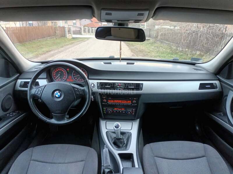 BMW 320 