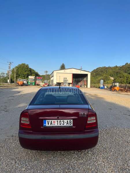 Škoda Octavia 1.6