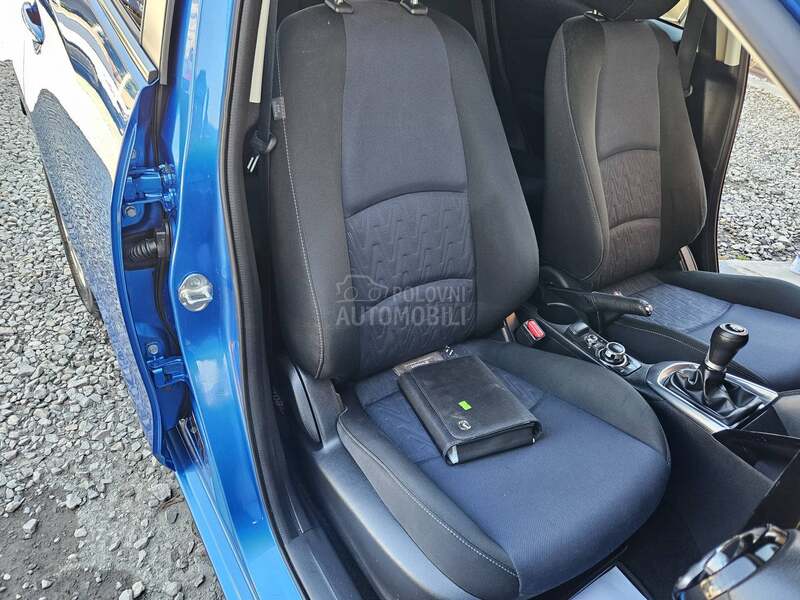 Mazda 2 N.A.V. ALU TOOP