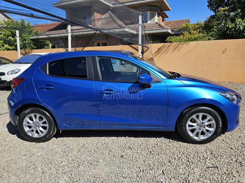 Mazda 2 N.A.V. ALU TOOP
