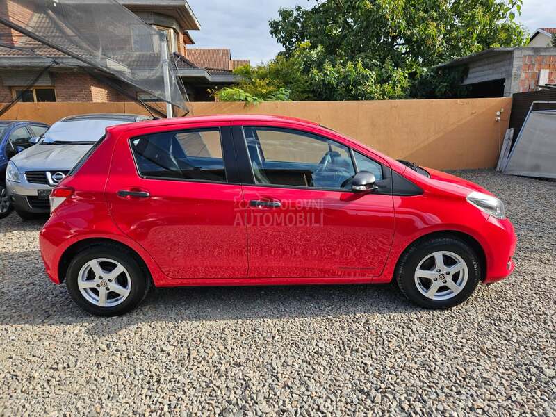 Toyota Yaris 130.ooo ALU TOOP