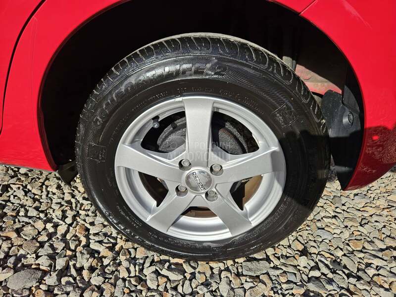 Toyota Yaris 130.ooo ALU TOOP