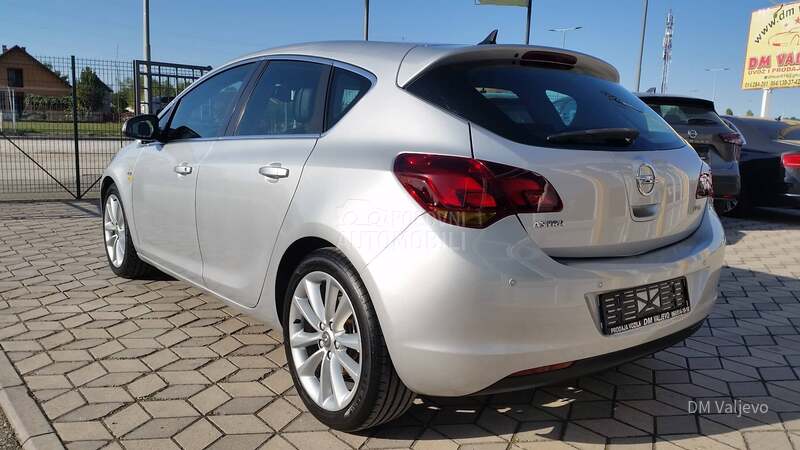Opel Astra J 1.7 CDTI COSMO / NAV