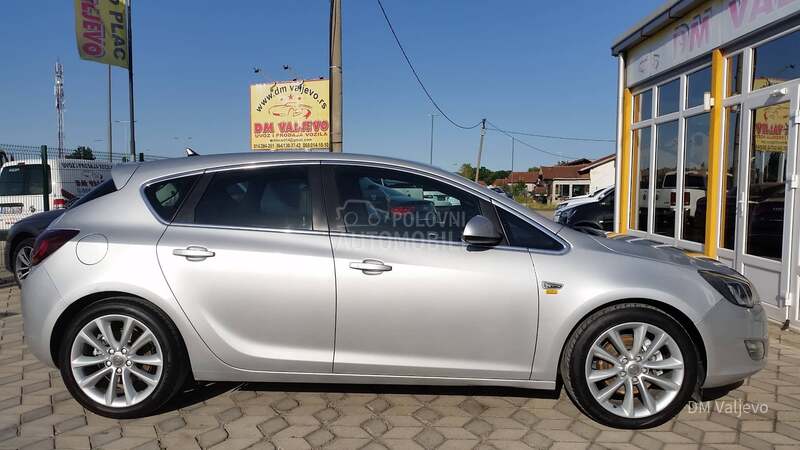 Opel Astra J 1.7 CDTI COSMO / NAV