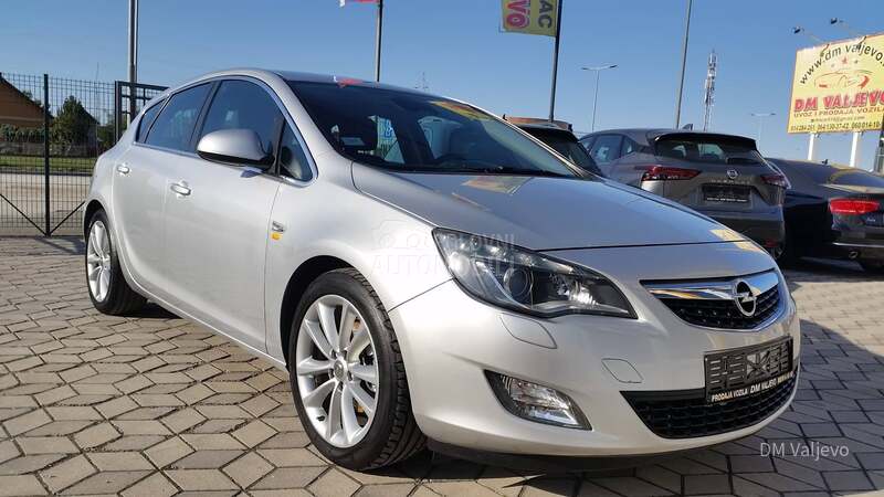 Opel Astra J 1.7 CDTI COSMO / NAV