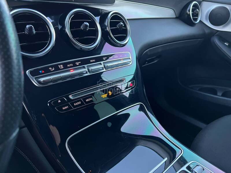 Mercedes Benz GLC 220 4 matic 9b