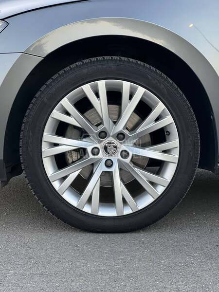 Škoda Superb 1.4 TSI DSG