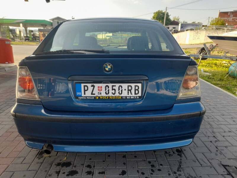 BMW 318 E46
