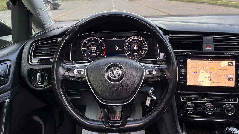 Volkswagen Golf 7 1.6TDI/R-line