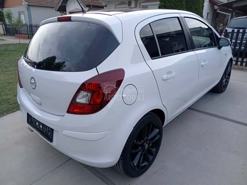 Opel Corsa D 1.4 O d l i c n a
