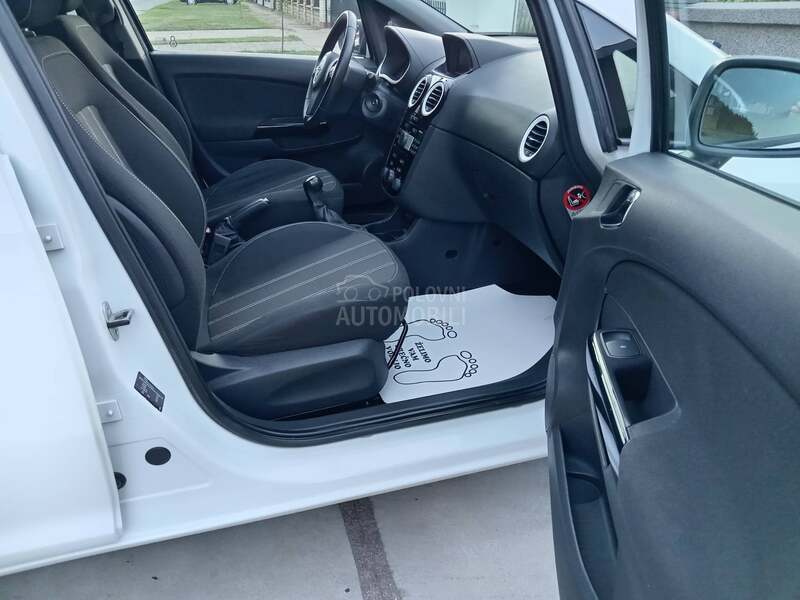 Opel Corsa D 1.4 O d l i c n a