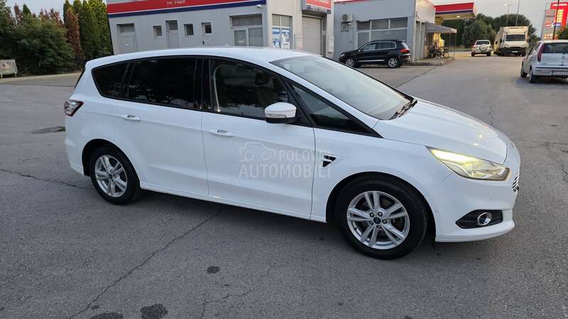 Ford S-Max 2,0Tdci 7S TITANIUM