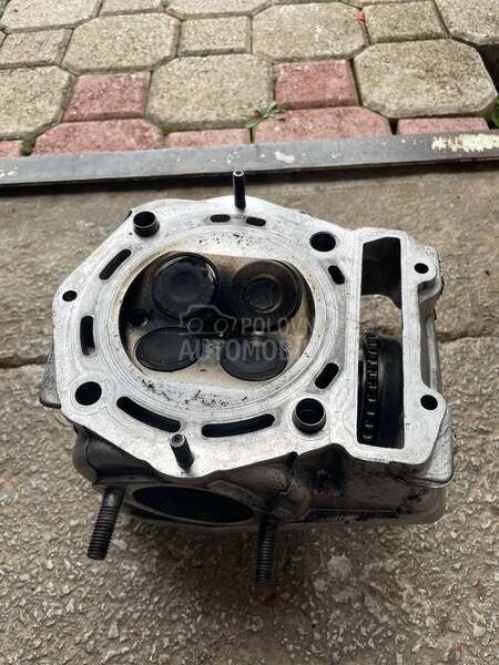 Glava motora piaggio x10 500