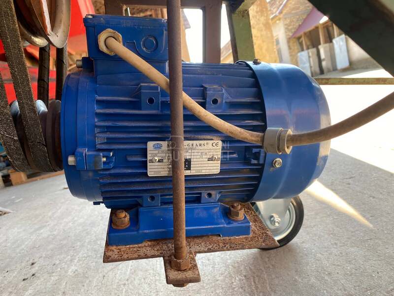 Zmaj 600