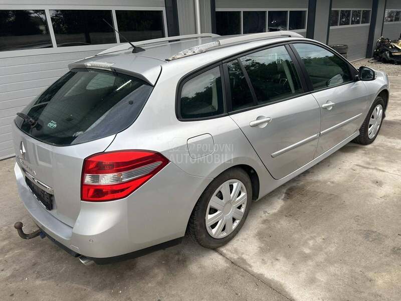 Renault Laguna III 2.0dCi -  kompletan auto u delovima