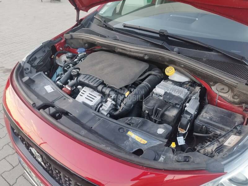 Peugeot 2008 1.2 GT LINE