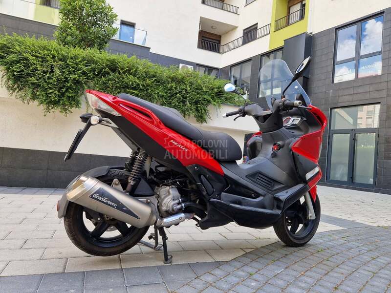 Gilera NEXUS 300