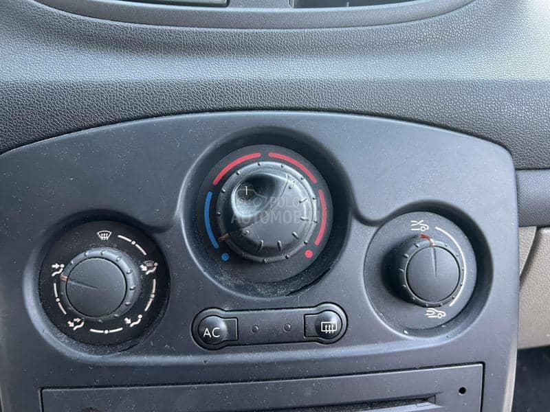 Renault Clio III 1.5dCi -  kompletan auto u delovima