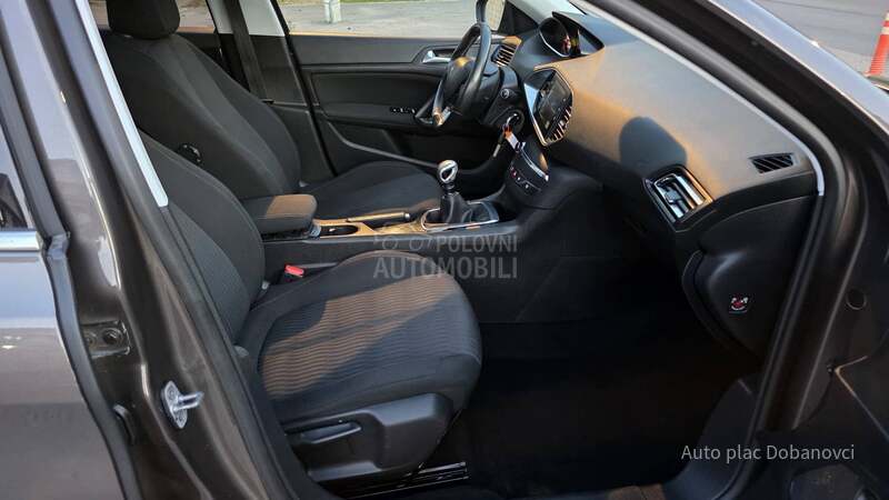 Peugeot 308 1.6 hdi Nav.Pano.Led