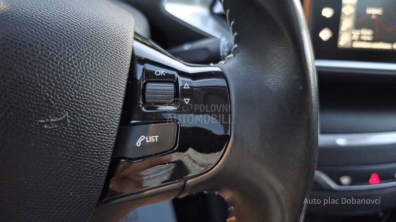 Peugeot 308 1.6 hdi Nav.Pano.Led
