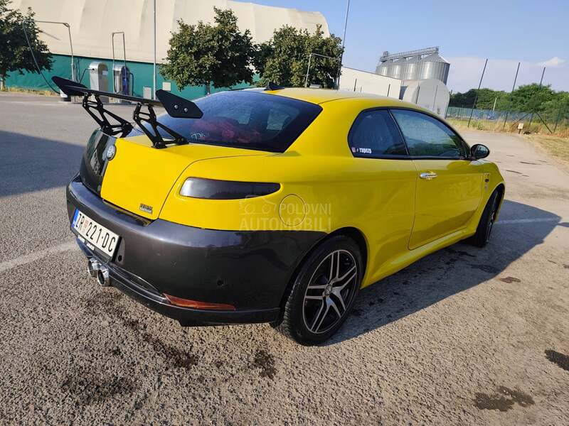 Alfa Romeo GT 1.9 JTD