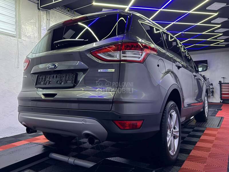 Ford Kuga K A O  NOV