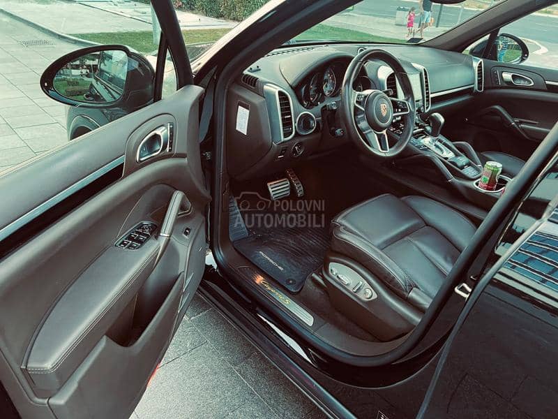 Porsche Cayenne S  Tartuf braon