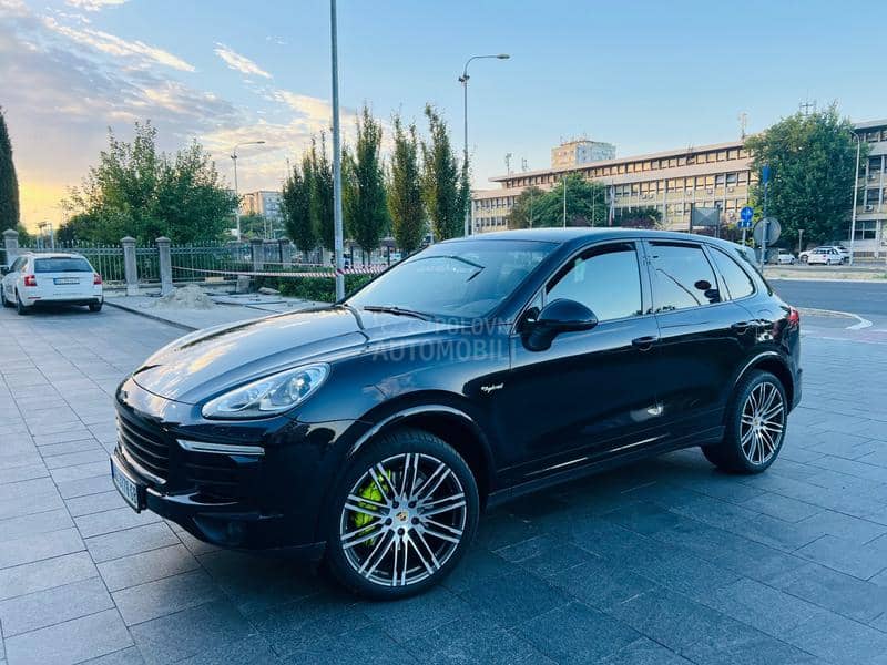 Porsche Cayenne S  Tartuf braon