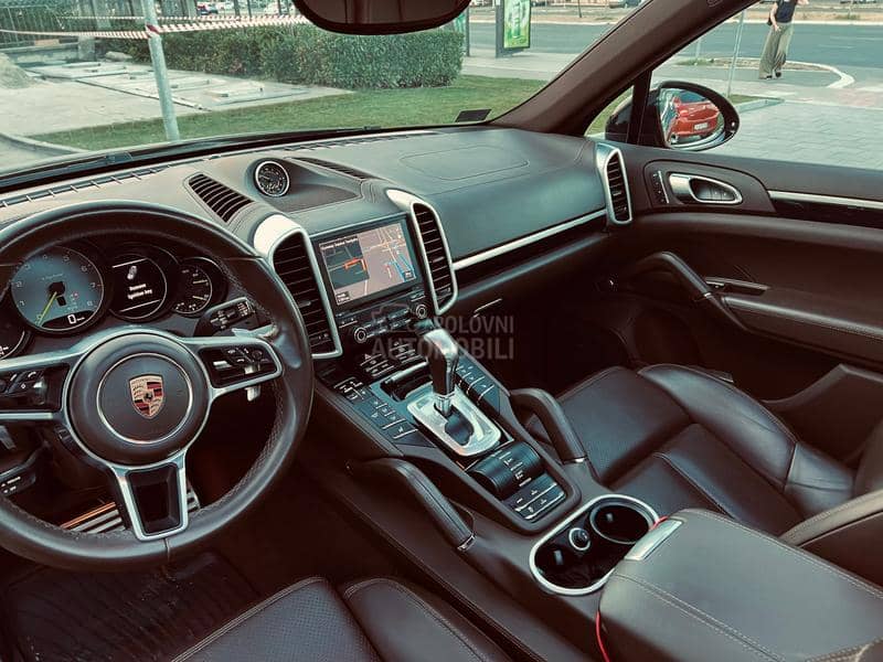 Porsche Cayenne S  Tartuf braon