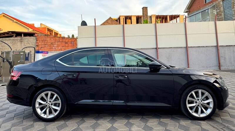 Škoda Superb 2.0TDI/DSG/LED