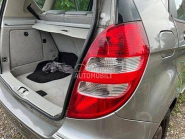 Stop svetlo desno za Mercedes Benz A Klasa od 2004. do 2012. god.