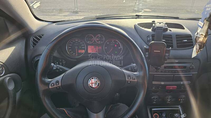 Alfa Romeo GT QV