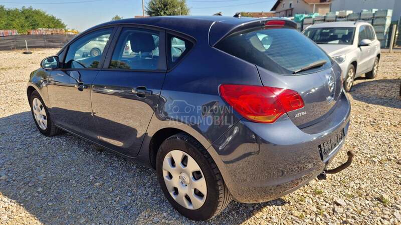 Opel Astra J 1.4