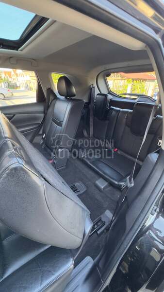 Nissan X-Trail 7-Sedist Auto.mat
