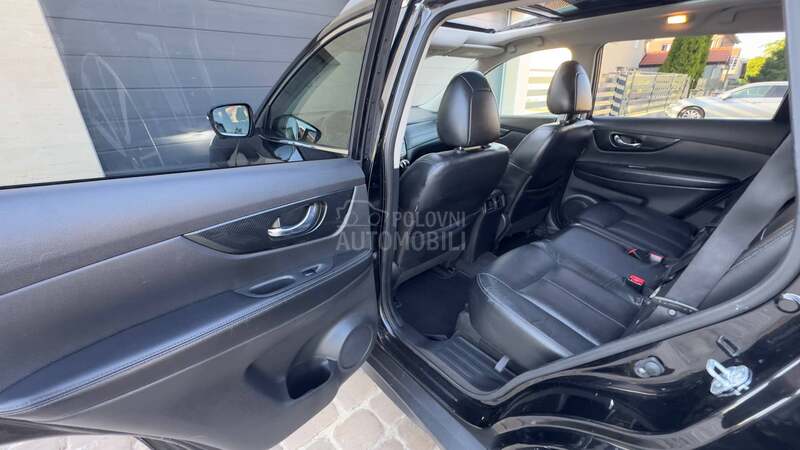 Nissan X-Trail 7-Sedist Auto.mat