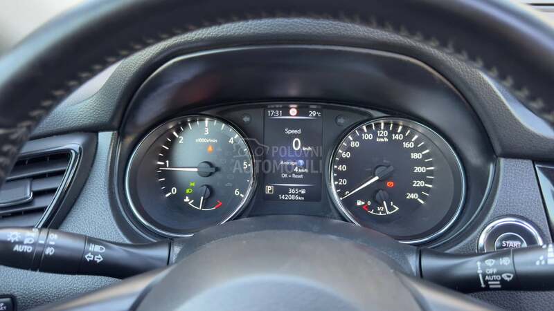 Nissan X-Trail 7-Sedist Auto.mat