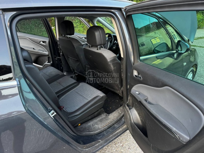 Opel Zafira Koplet 2014. god. -  kompletan auto u delovima