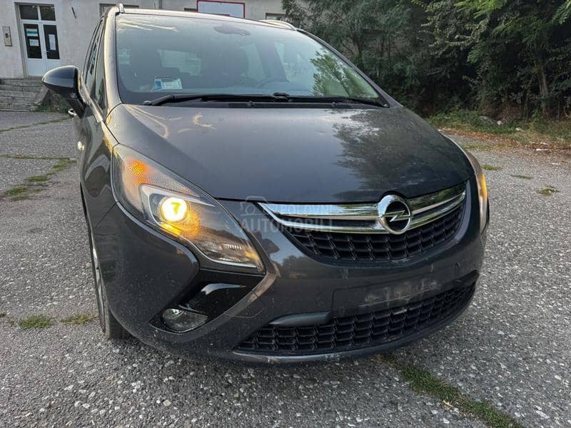 Opel Zafira Koplet 2014. god. -  kompletan auto u delovima