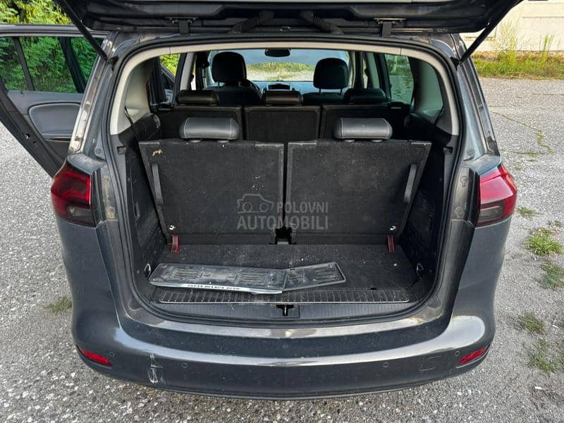 Opel Zafira Koplet 2014. god. -  kompletan auto u delovima