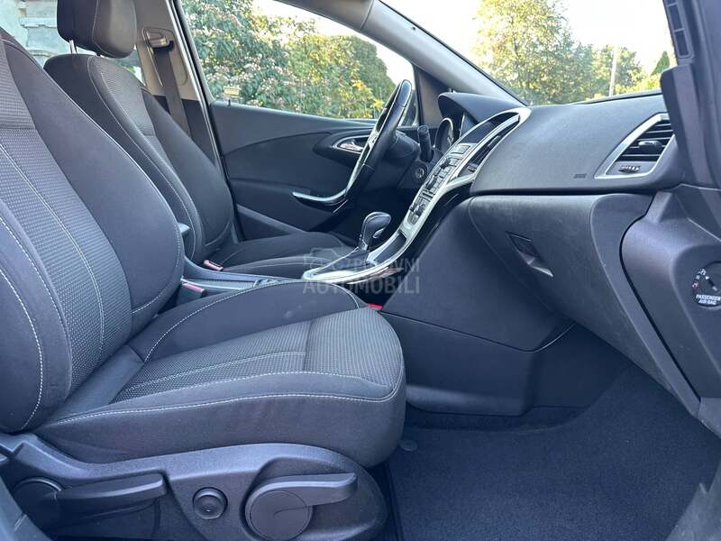 Opel Astra J 1.4 16V N.A.V.I