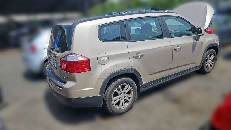 Chevrolet Orlando 2011. god. -  kompletan auto u delovima